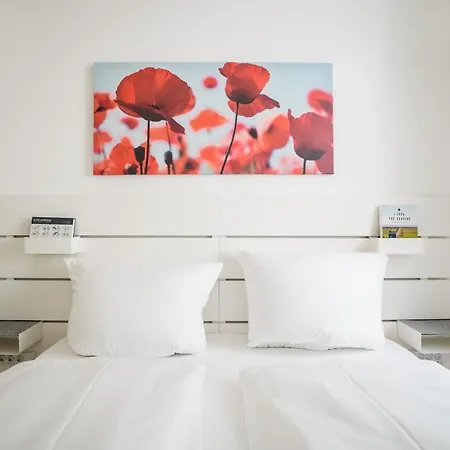 Spacious Apartment In Berlin Mitte For 6 Exterior foto