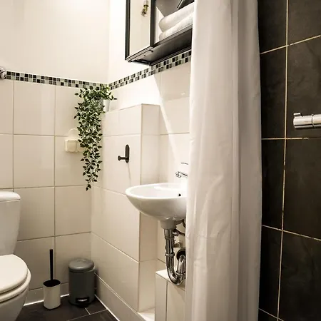 Spacious Apartment In Berlin Mitte For 6 Exterior foto