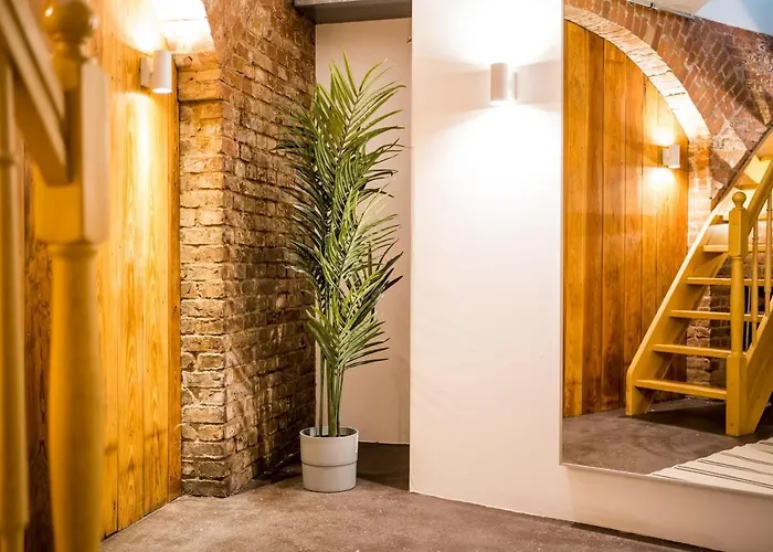 Spacious Apartment In Berlin Mitte For 6